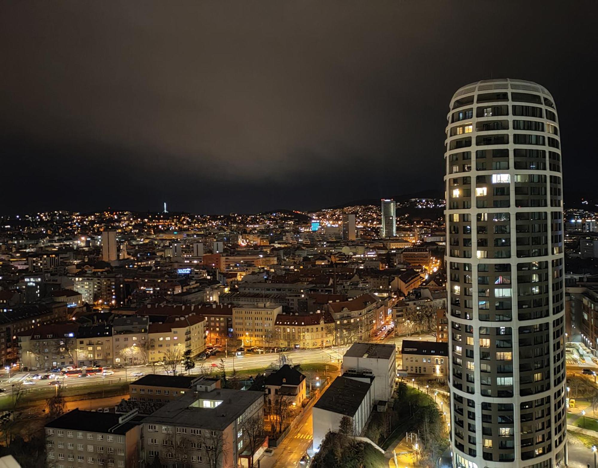 Sag Romantic 22 Floor Panorama City Free Parking Free Wifi Pressburg Exterior foto